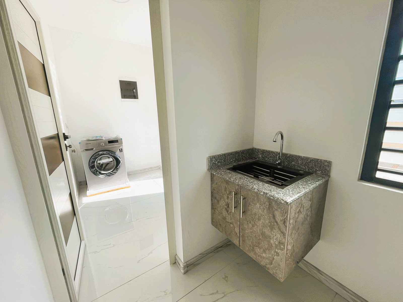 Image_, Maison, Pointe aux Piments, ref :2508023BSG